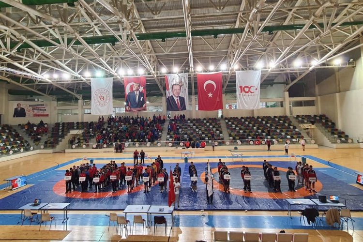 Kilis’te güreş müsabakaları başladı