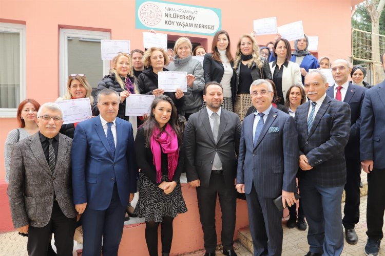 Bursa’da veliler ‘aile okulu’ndan sertifikalandı