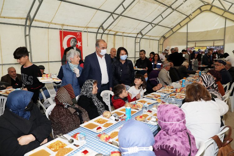 Bursa Mudanya’da iki ayrı iftar çadırı kuruldu