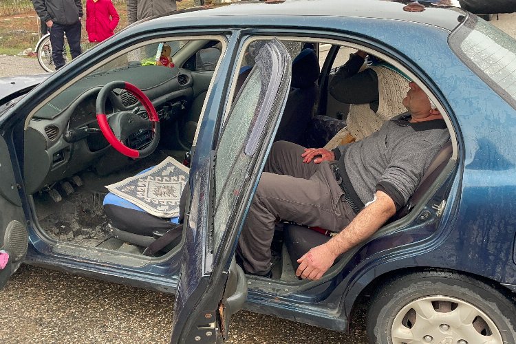 Adıyaman’da iki otomobil çarpıştı: 7 yaralı