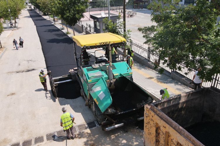 Bursa Yıldırım’da 6 ayda 22 bin ton asfalt