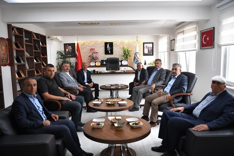 Başkan Büyükkılıç’tan Felahiye çıkarması