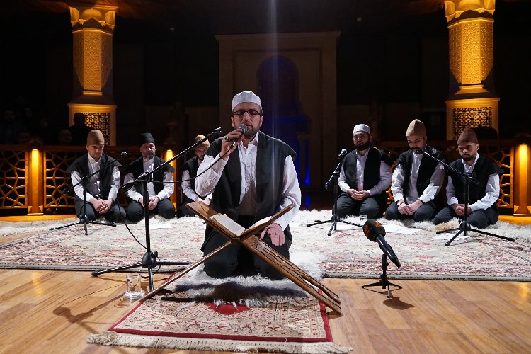 Depremde hayatını kaybedenler Konya’da dualarla anıldı