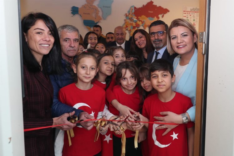 İzmit Belediyesi’nden ortaokula müzik sınıfı