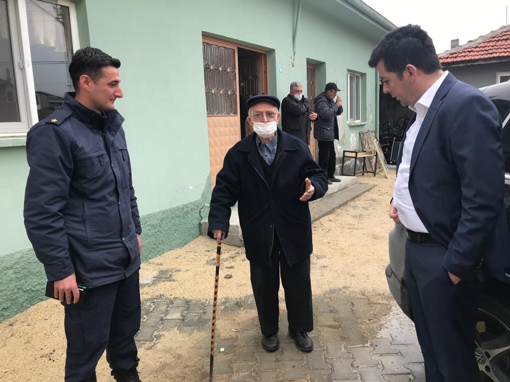 Kaymakam Kapar, köy sakinlerinin taleplerini dinledi