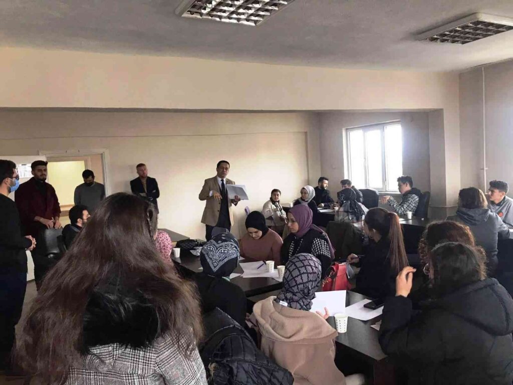 Altıntaş’ta 100. yıl öğrenci çalıştayı