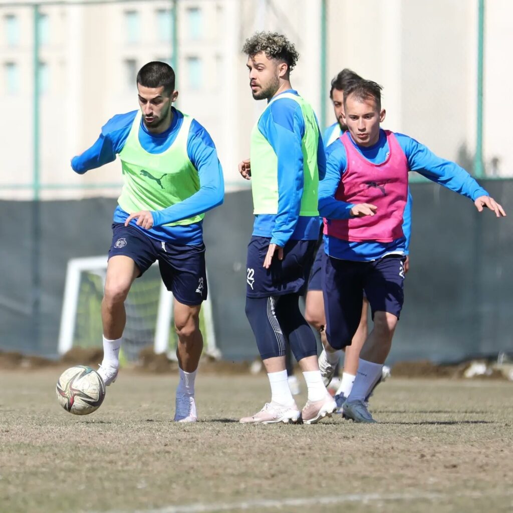 Afyonspor, Turgutluspor deplasmanına hazırlanıyor