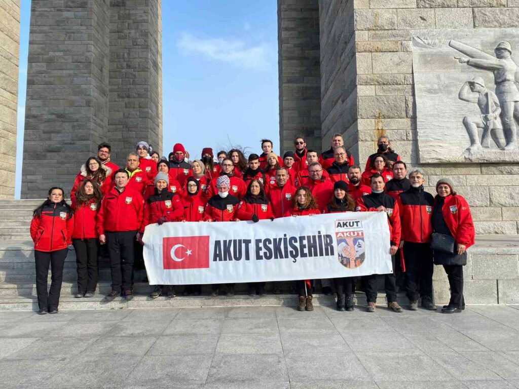 AKUT Eskişehir’den Gelibolu’da şehitlik ziyareti