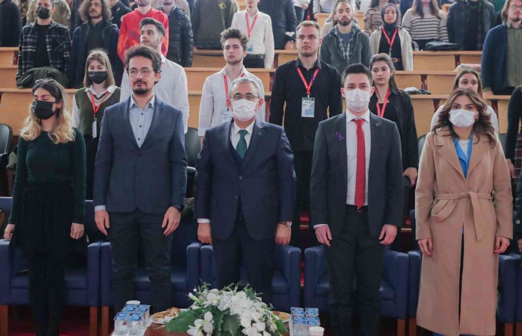 Başkan Alim Işık üniversite öğrencileriyle buluştu