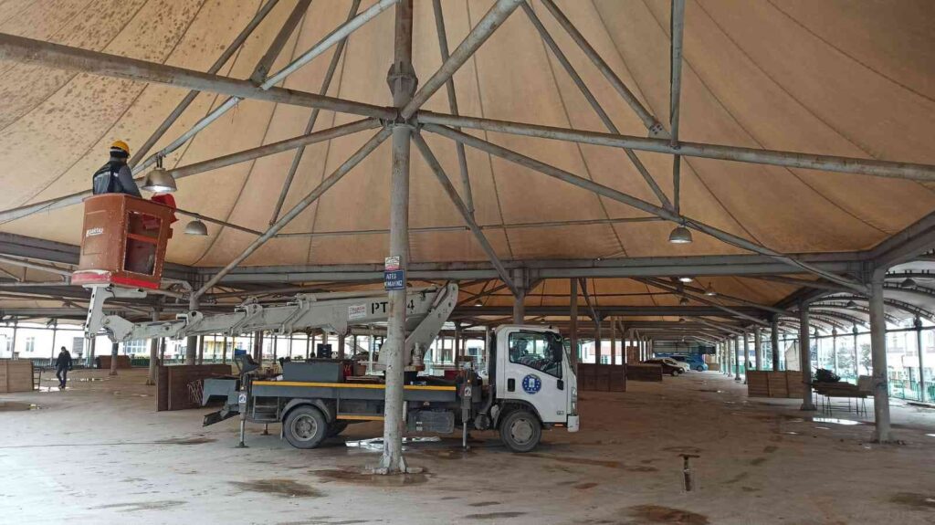 Belediyeden aydınlatma çalışması