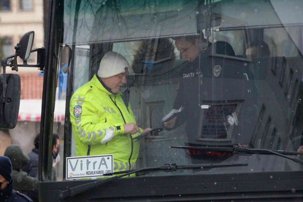 Bozüyük’te servis araçları denetimi yapıldı