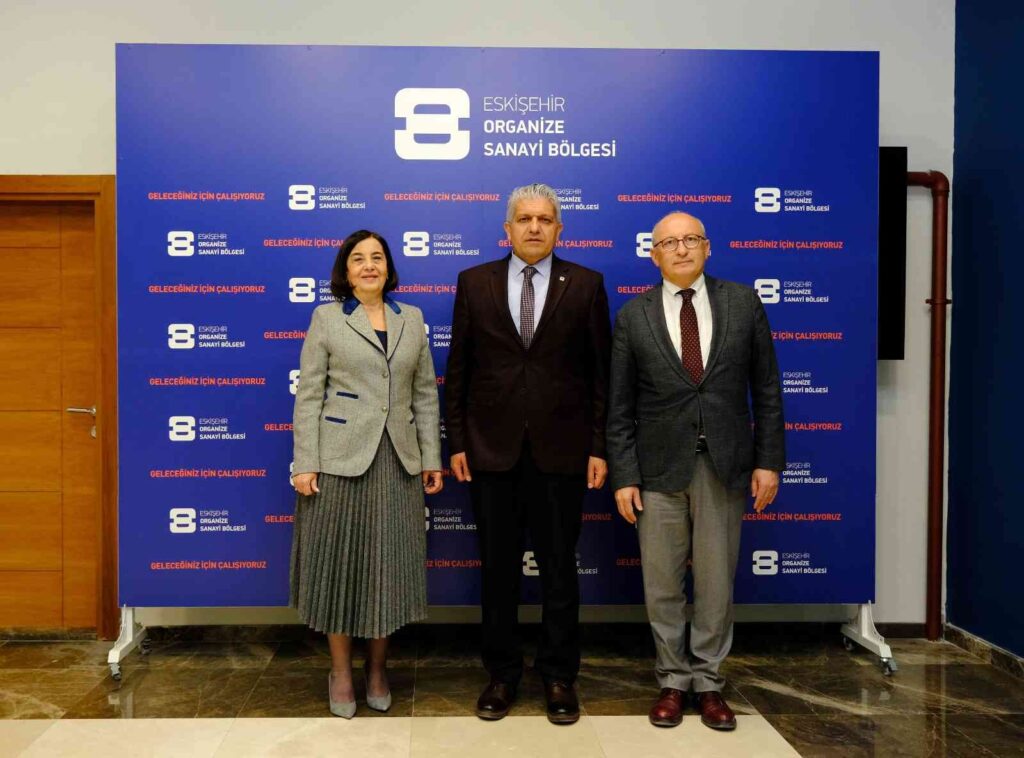 CHP Eskişehir milletvekilleri Başkan Küpeli’yi ziyaret etti