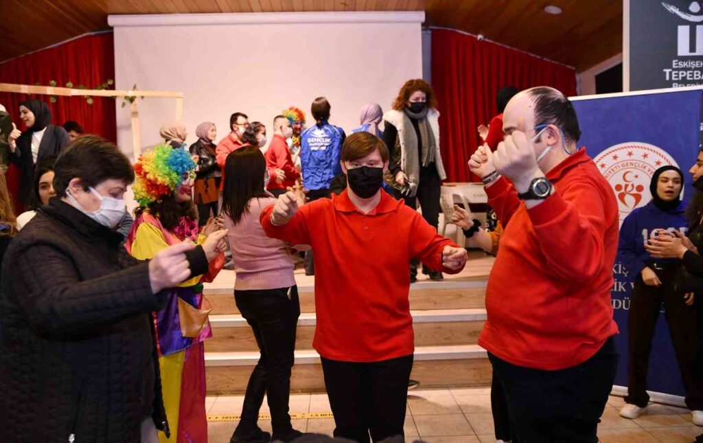 Down sendromlu bireyler gönüllerince eğlendi