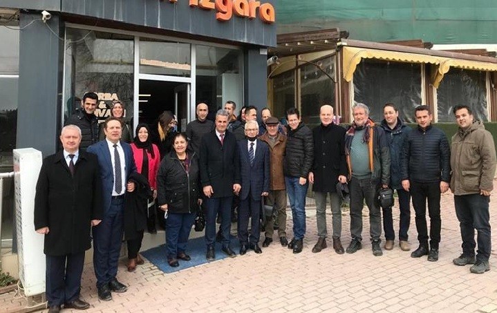 Emekli olan personele veda yemeği düzenlendi