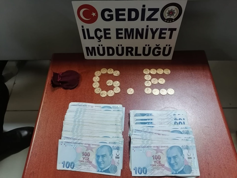 Gediz’de sahte altın ele geçirildi