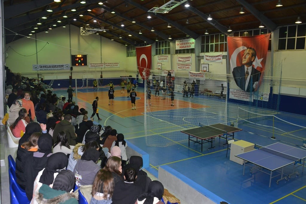 Gedizli şehitler anısına spor turnuvaları sona erdi