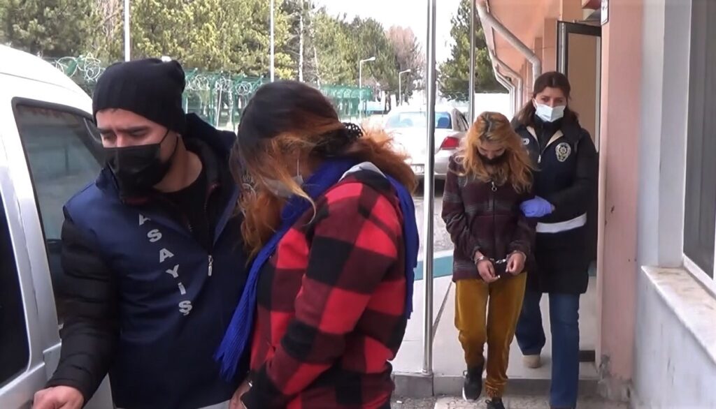 Kütahya’da hırsızlık zanlısı iki kadın tutuklandı