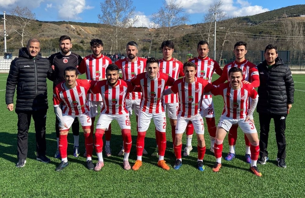 Lider Bilecikspor geriye düştüğü maçı kazanmasını bildi
