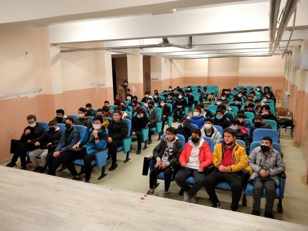 Simav’da ’Bağımlılıkla mücadele’ kursu