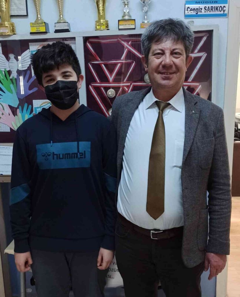 Şuhutlu 8. sınıf öğrencisi gururlandırdı