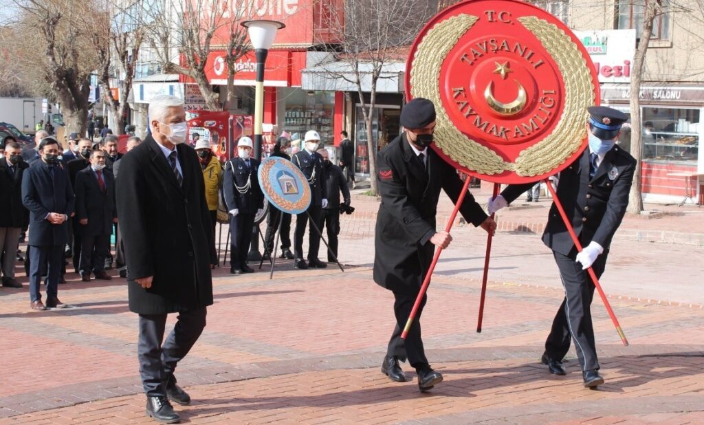 Tavşanlı’da Çanakkale Deniz Zaferi törenle kutlandı