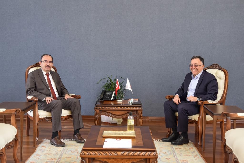 Üniversitenin gelişimine katkı sağlayan görüşmeler devam ediyor