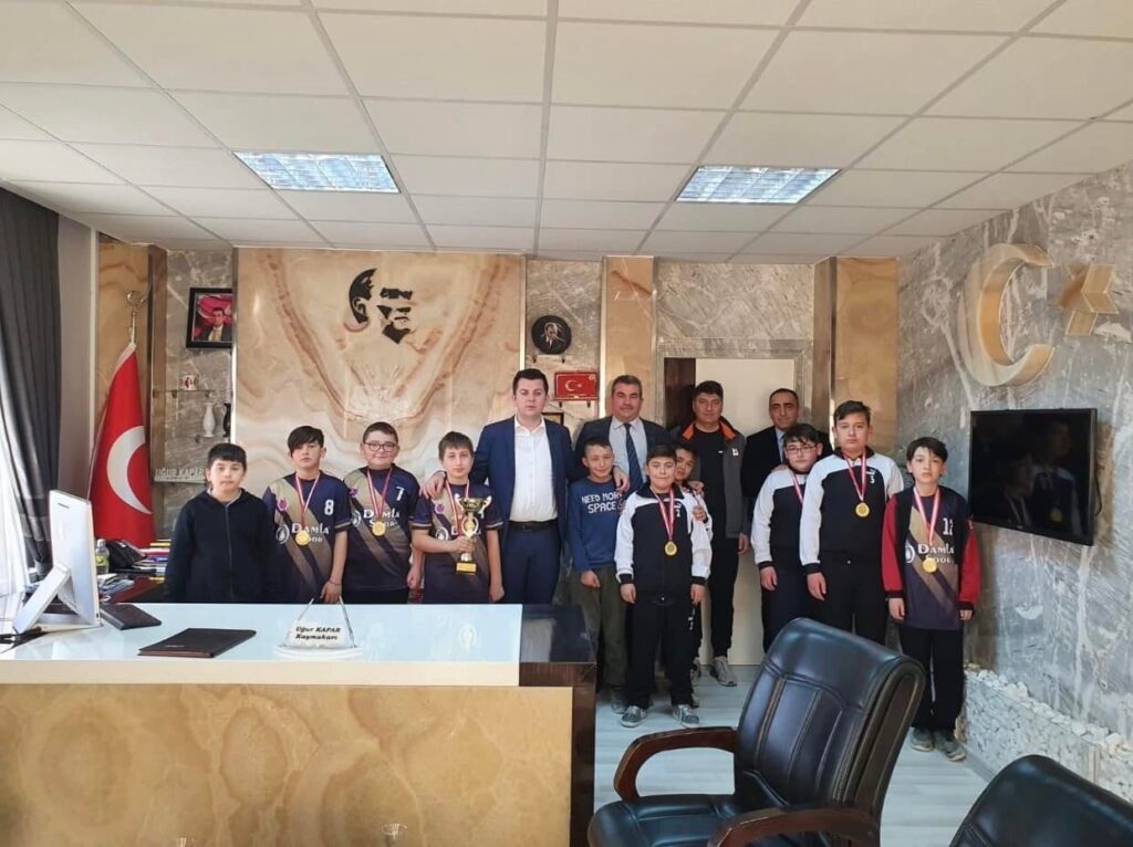 Voleybol ’da Afyonkarahisar’ı temsil edecekler