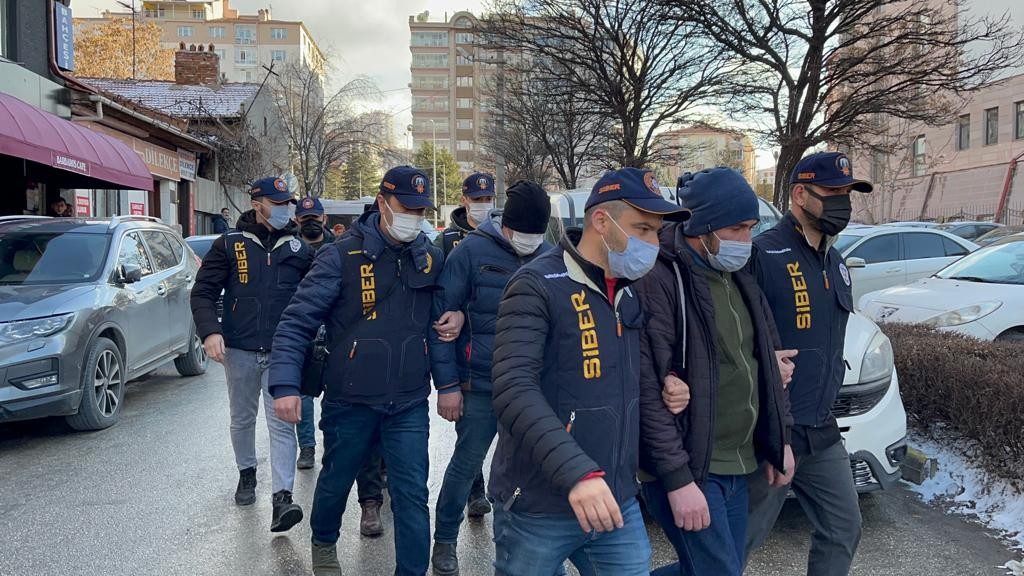 Yasa dışı bahis operasyonunda 4 kişi yakalandı