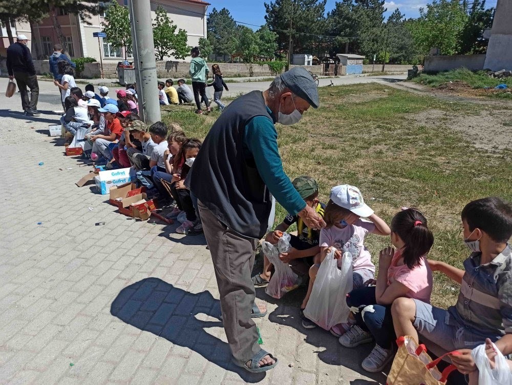 Yıllardır süregelen kandil geleneği