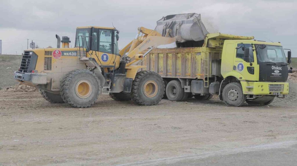 Yoncalı’ya bağlantı yolu