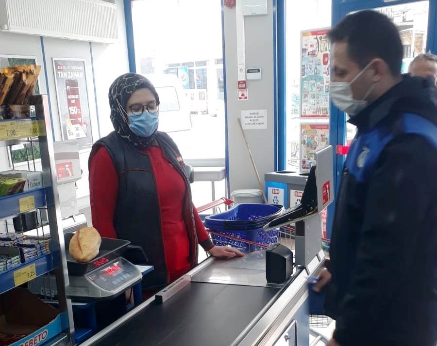 Zabıta ekiplerinden stok ve etiket denetimi