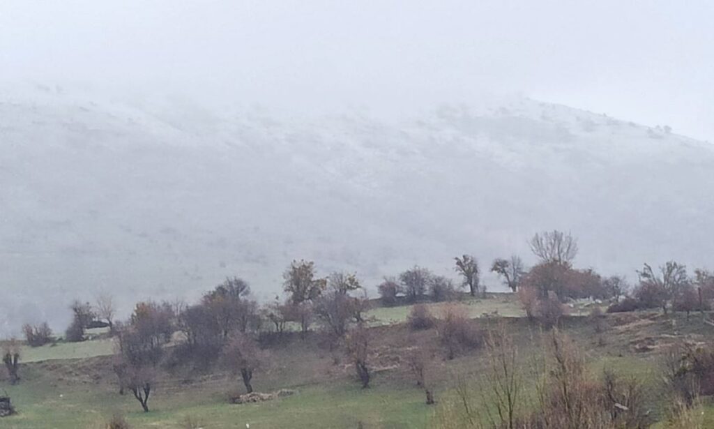 Afyonkarahisar’da yüksek kesimlere kar yağdı