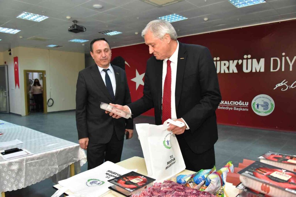 Başkan Bakkalcıoğlu “Hiçbir çocuğumuz yatağa aç girmesin istedik”