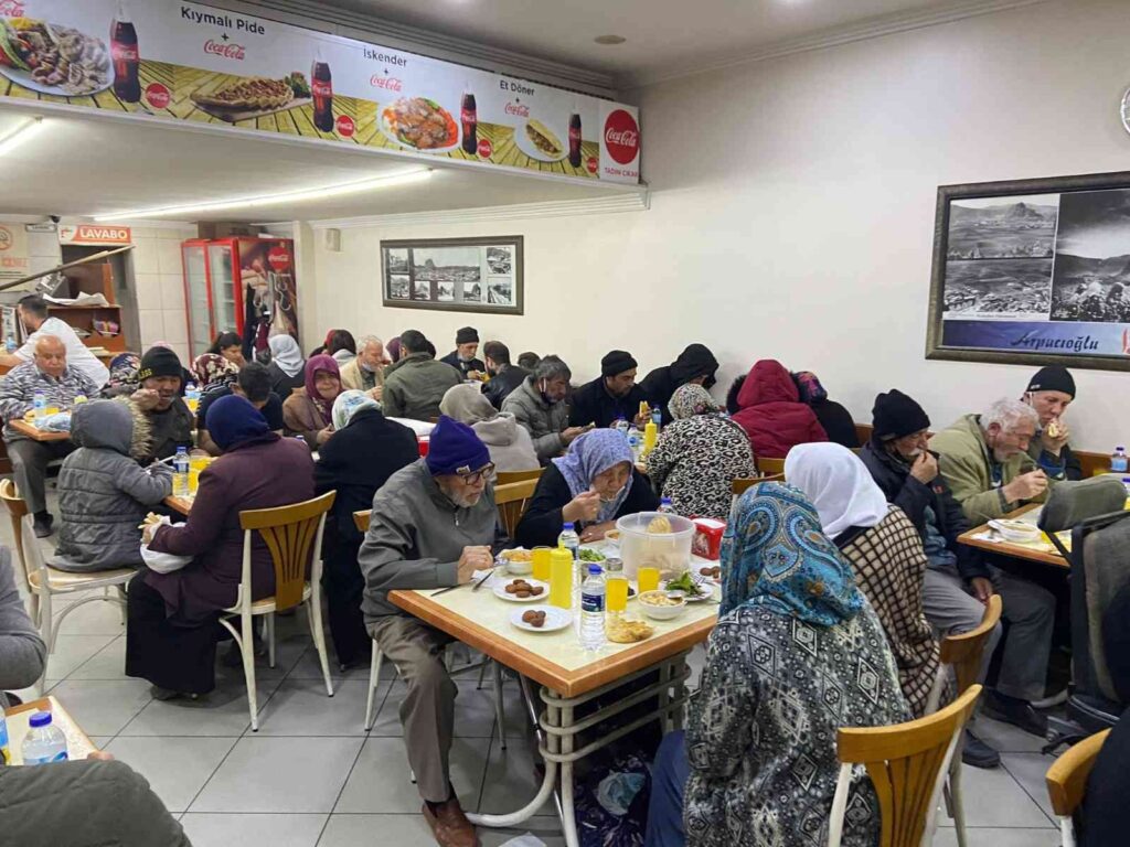 Bu lokantada 15 yıldır iftar yemekleri ücretsiz