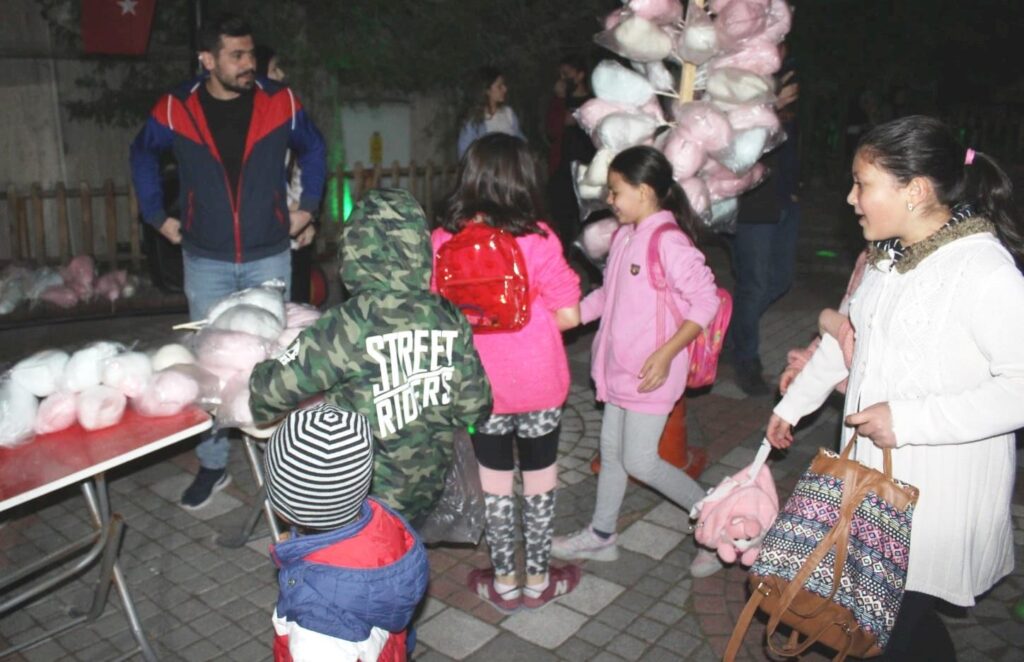 Emetli çocuklar ’Heyman’ şenliğinde buluştu