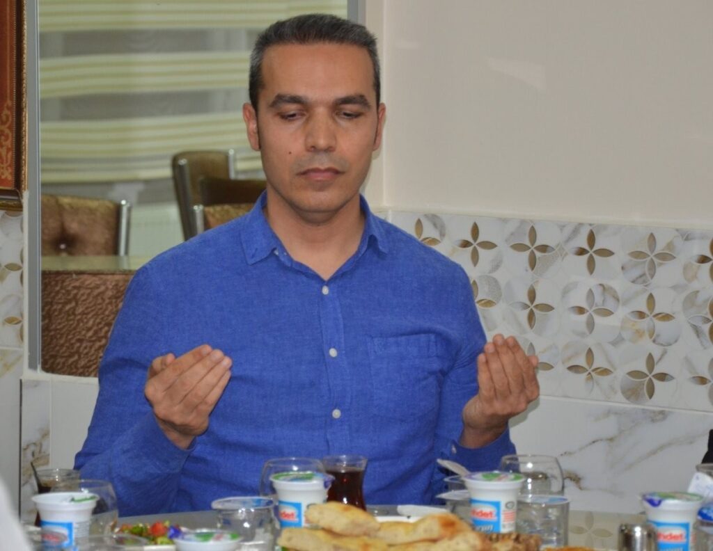 Emet’te yetim ve öksüz çocuklar ile ailelerine iftar