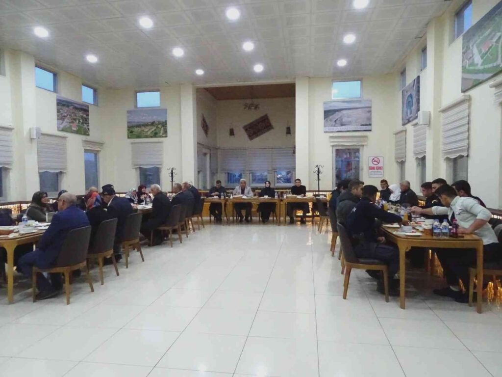 Hisarcık Belediyesi’nden şehit aileleri ve gazilere iftar