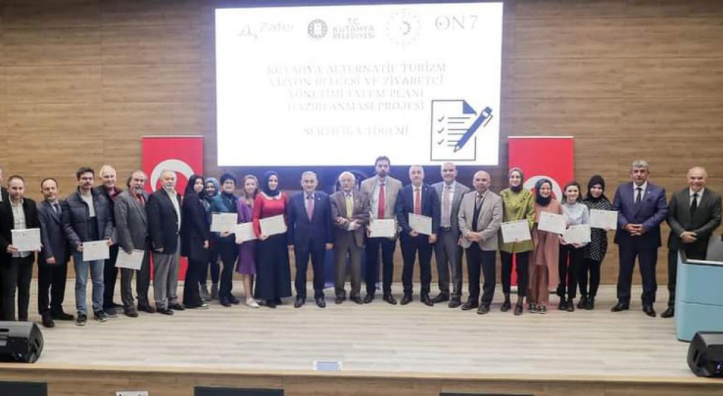 Kütahya Belediyesi’nden Gençer’e sertifika