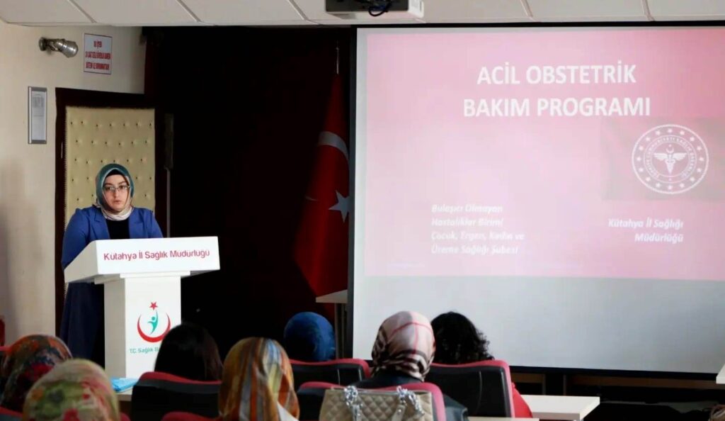 Kütahya’da “Acil Obstetrik Bakım” konulu bilgilendirme eğitimi