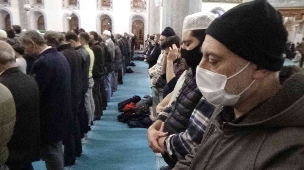 Kütahya’da Enderun usulü teravih namazı