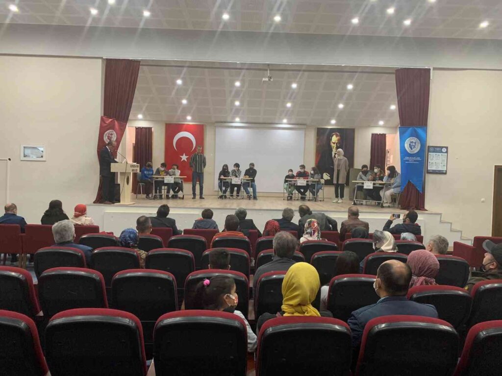 Ortaokullar arası “15. Milli Kültür Bilgi Yarışması Finali” düzenlendi