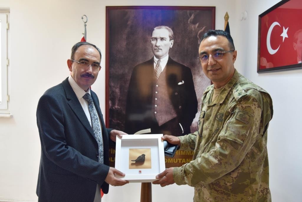 Rektör Beydemir’den Bozüyük Garnizon Komutanı Yüzbaşı İnanç’a ziyaret