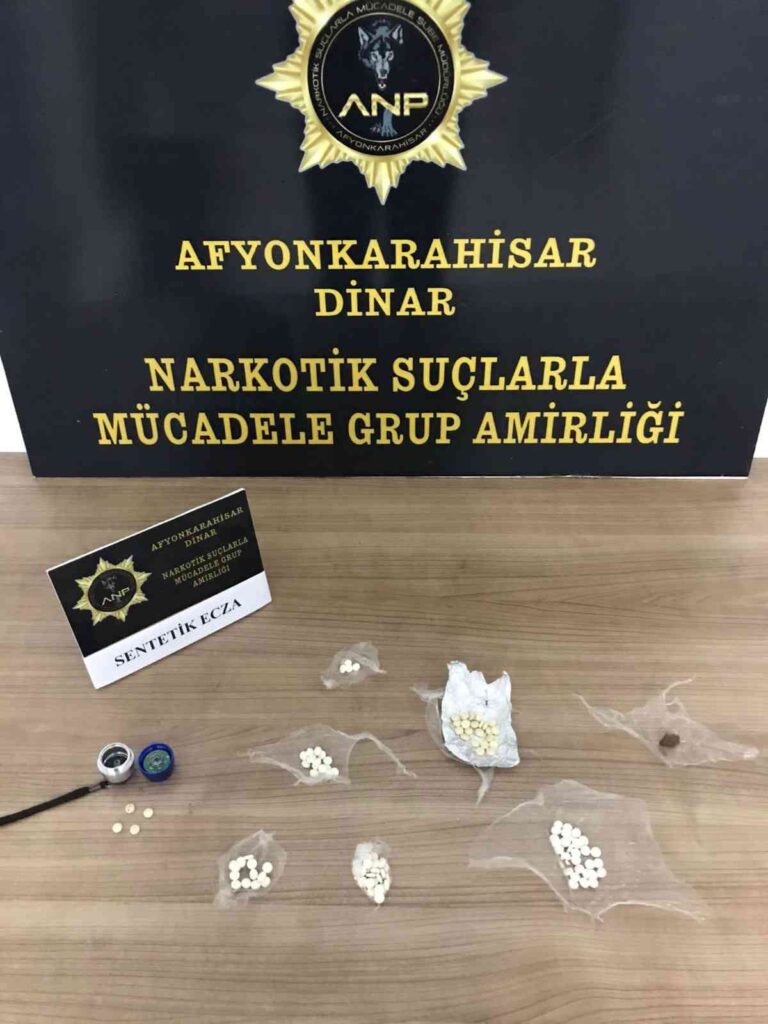Uyuşturucu hapla yakalanan 2 kişi gözaltına alındı