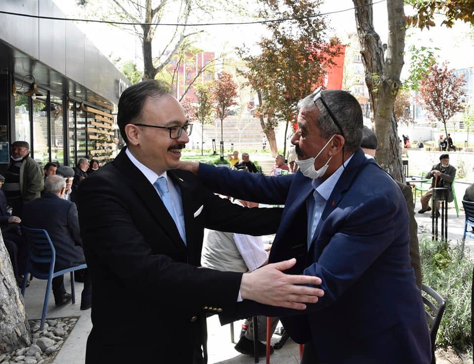 Vali Kızılkaya’nın halkla olan samimiyeti fotoğraf karelerine yansıdı