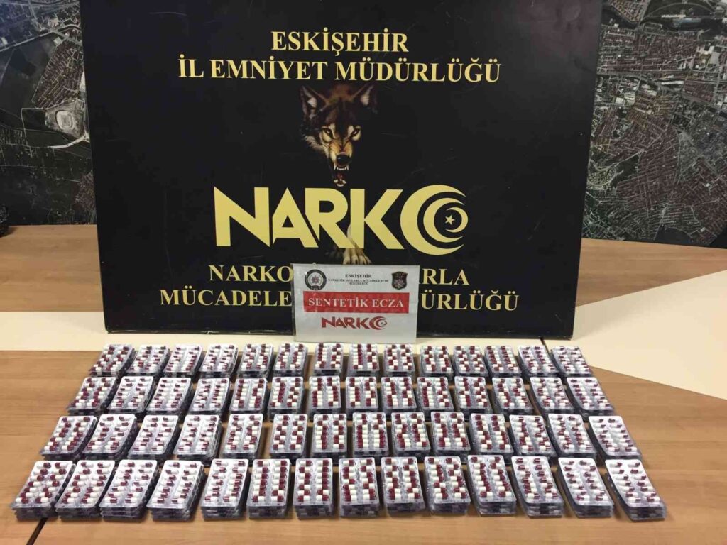 3 bin 136 uyuşturucu hap Eskişehir’e girmeden ele geçirildi