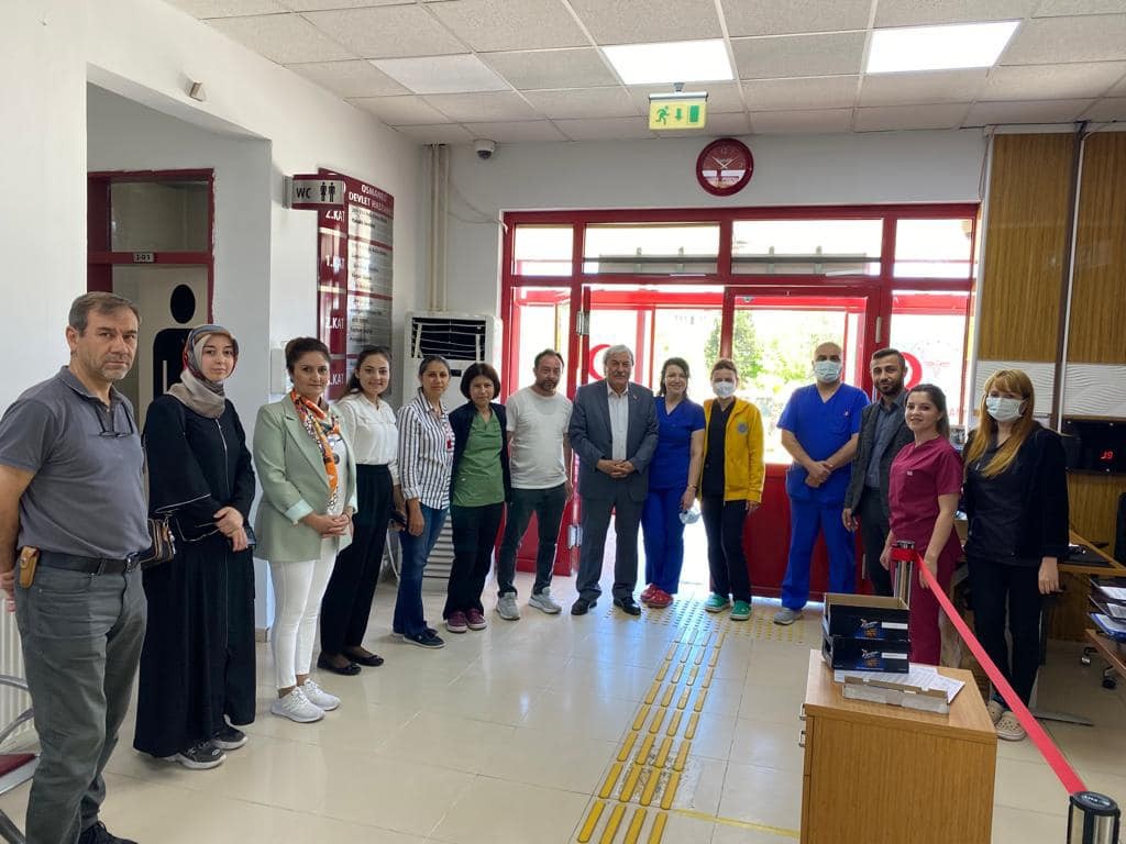 Başkan Şahin’den hemşirelere ziyaret