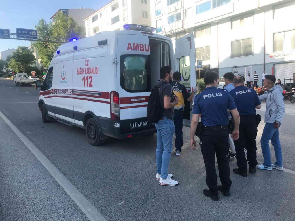 Bilecik’te 2 motosikletin çarpıştığı kazada 1 kişi yaralandı