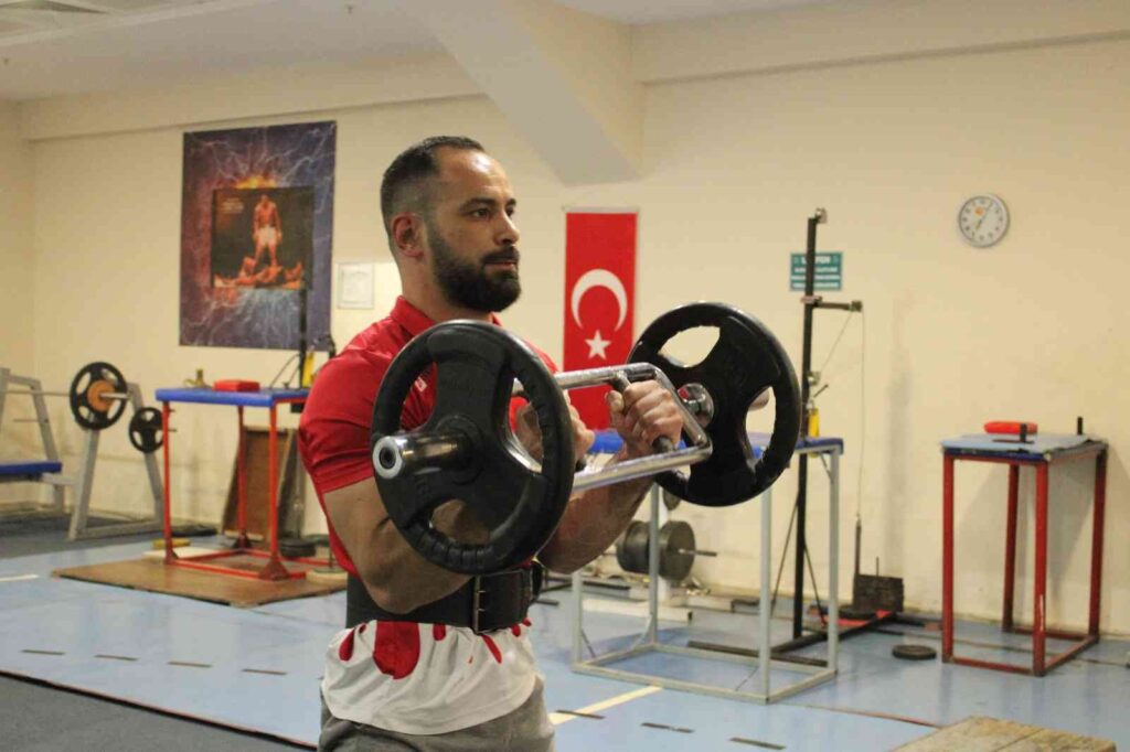 Bileklerini Dünya Şampiyonası’na hazırlıyorlar