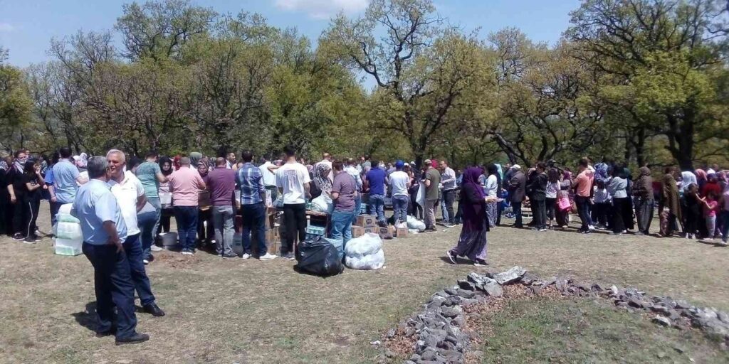 İnönü’de 5 bin kişi yağmur duasına çıktı