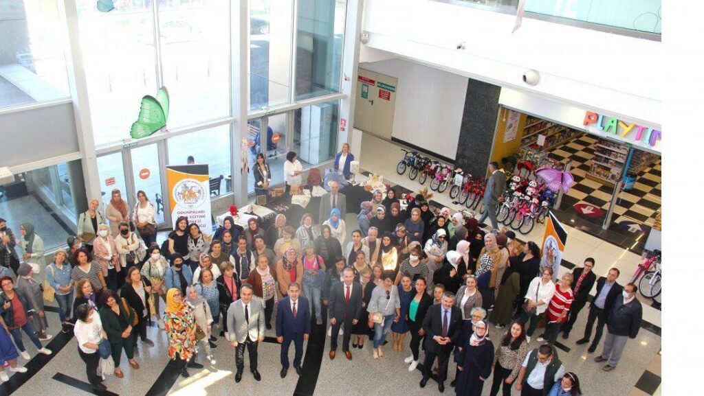 Odunpazarı Halk Eğitim Merkezi yıl sonu sergisi açıldı